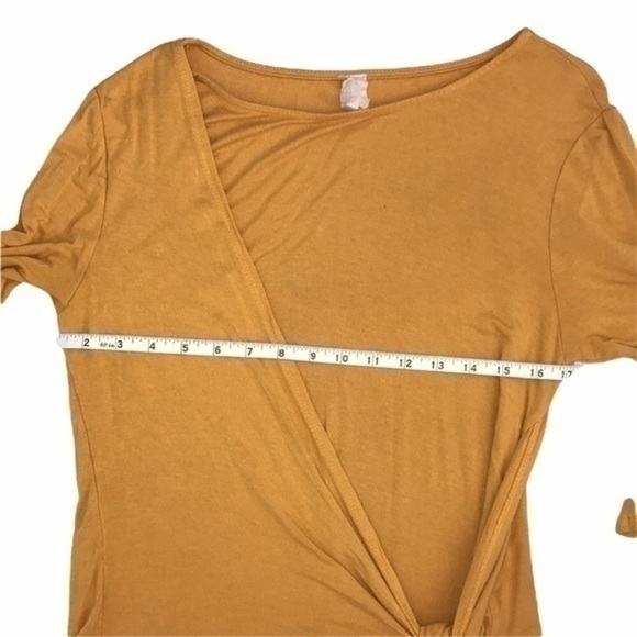 Gold Wrap Top - Picture 3 of 6
